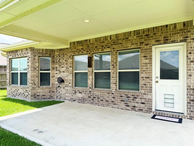 Building Photo - 20206 Heather Haven Dr