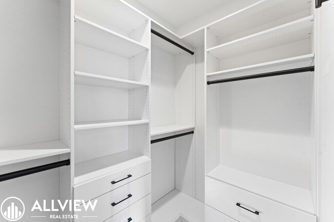 Building Photo - Turnkey 2 Bedroom, 2.5 Bath End Unit Townhome Available NOW in Rancho Mission Viejo!