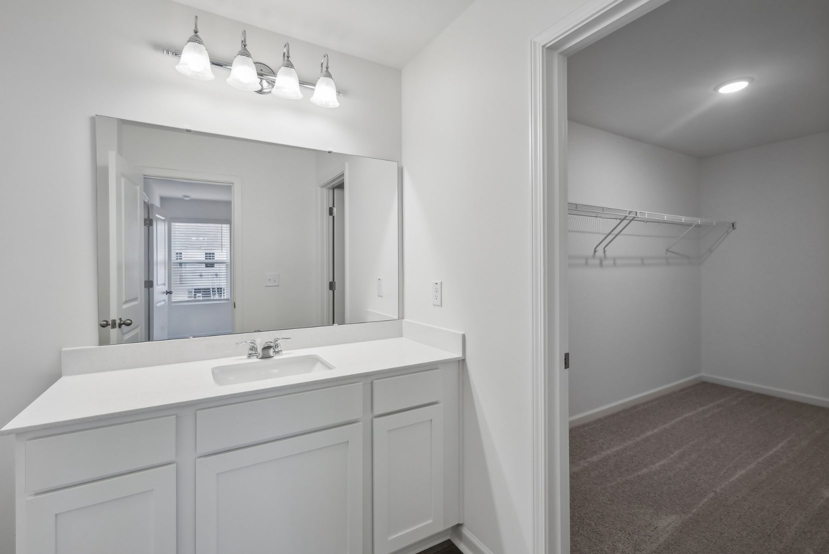 Building Photo - 2064 Glen Crossing Dr