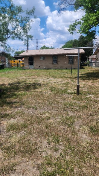 Building Photo - 3374 J St