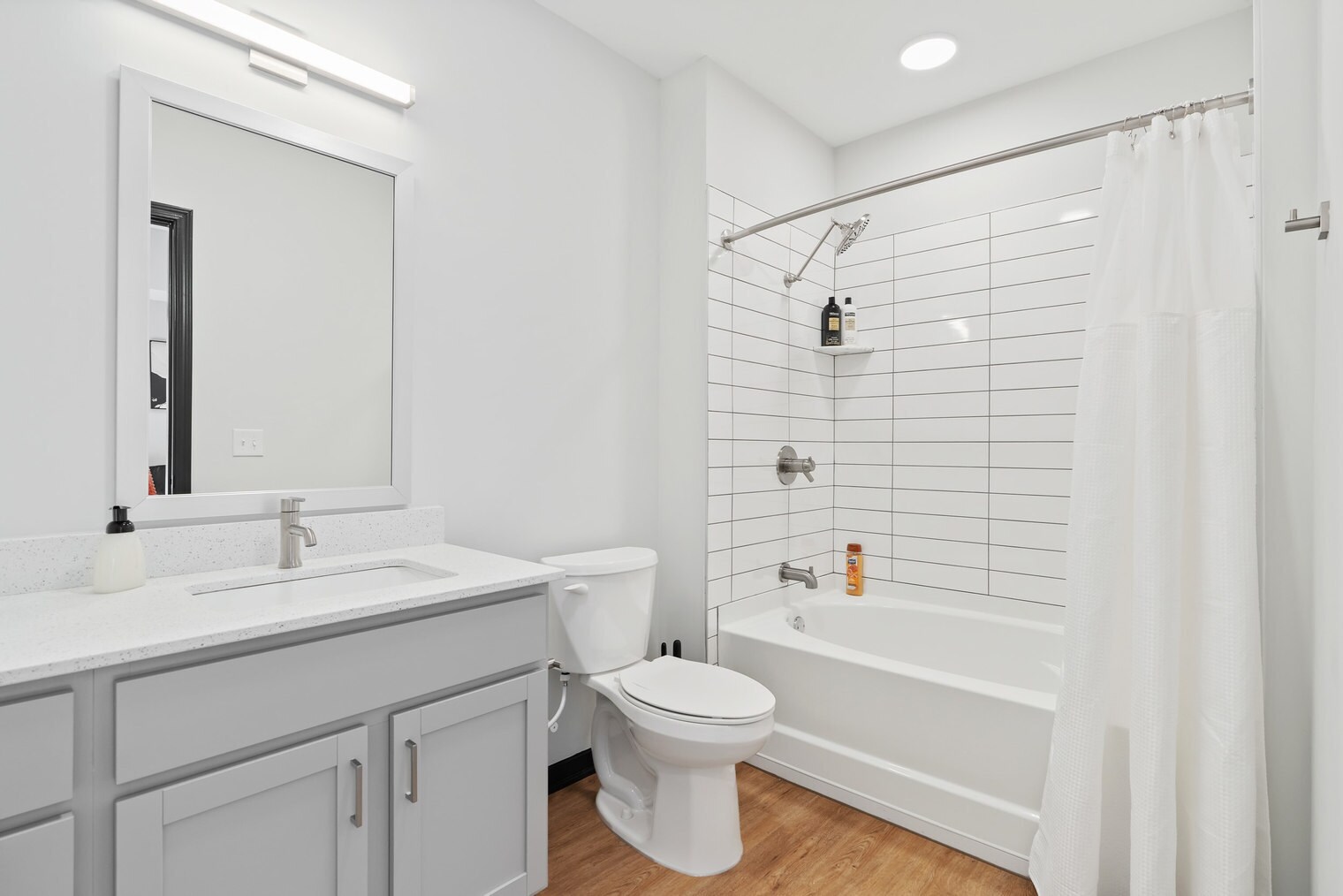 Building Photo - 423 E Michigan St