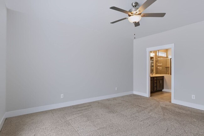 Building Photo - Beautiful 4 Bedroom, 3 Bath Home + Bonus - Available in Smyrna!