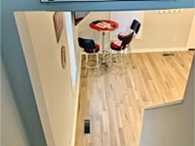 Building Photo - "The Porch" - ABNB, Short Term, monthly and long-term RENTAL. Famous IU Tailgate house