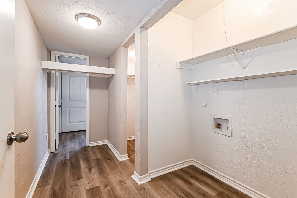 Building Photo - 8902 Miami Dr