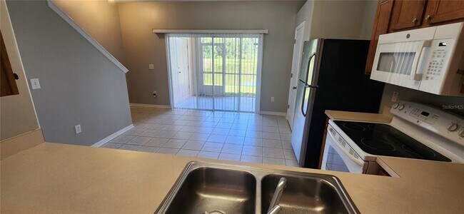 Building Photo - 1048 Sleepy Oak Dr