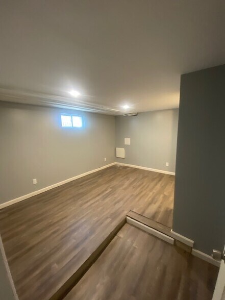 Bedroom 4 - 346 Pine St