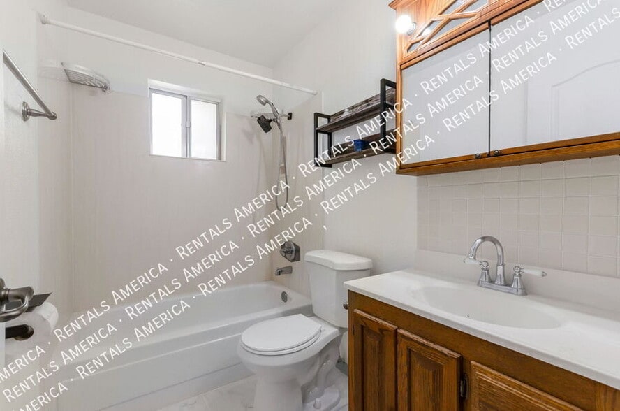 Building Photo - 3951 W Irvington Rd