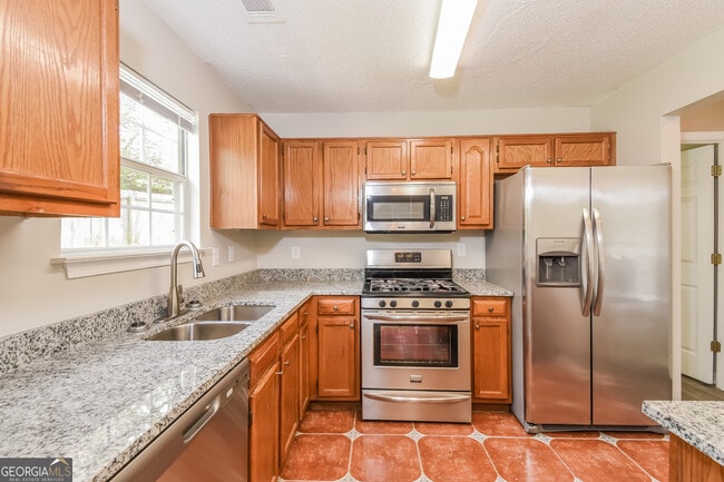 Building Photo - 412 Windstream Dr SW