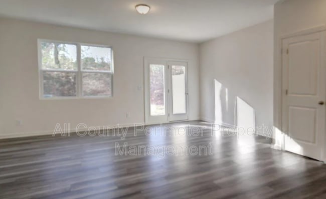 Building Photo - 3180 Delancy St