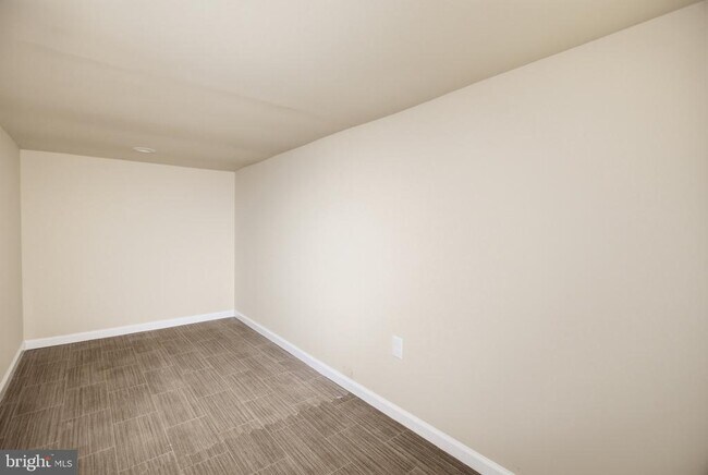 Building Photo - 632 W Cumberland St