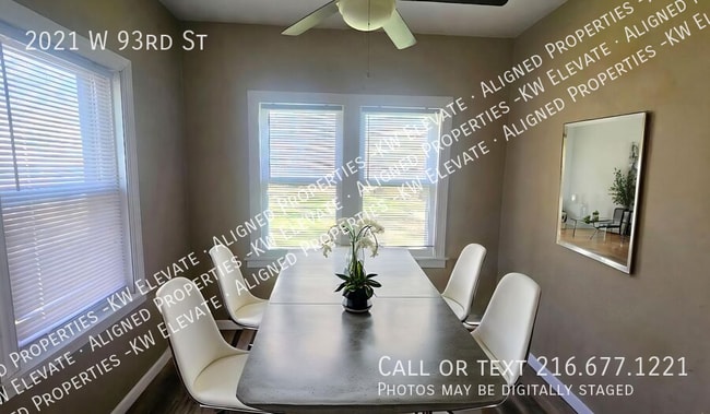 Building Photo - 2021 W 93rd St