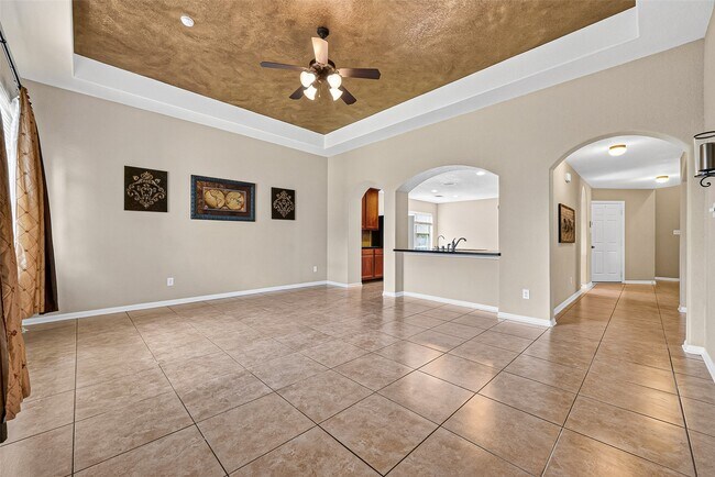 Building Photo - 26738 Henson Falls Dr