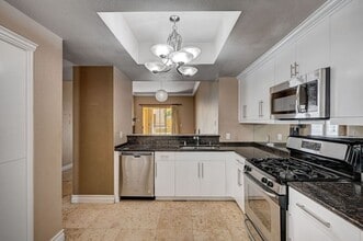 Building Photo - 210 E Flamingo Rd