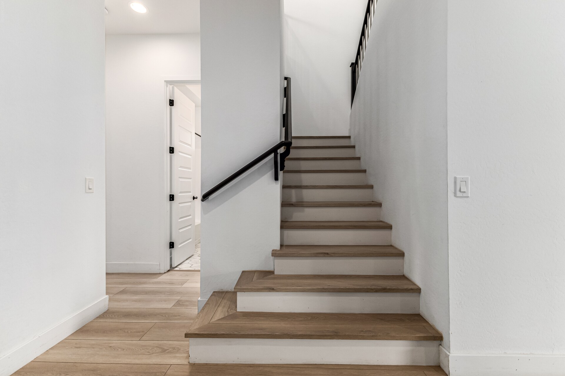 Building Photo - 20954 E Mayberry Rd