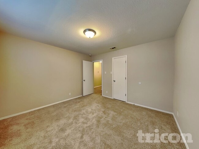 Building Photo - 9603 Kennebec Way