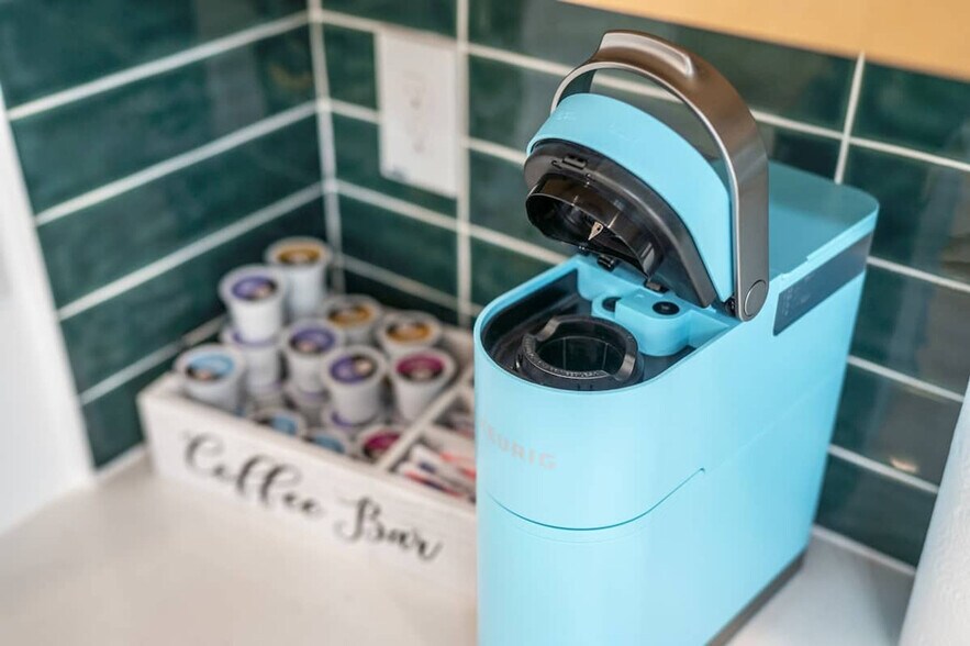 Building Photo - 288 Stone Wall Rd