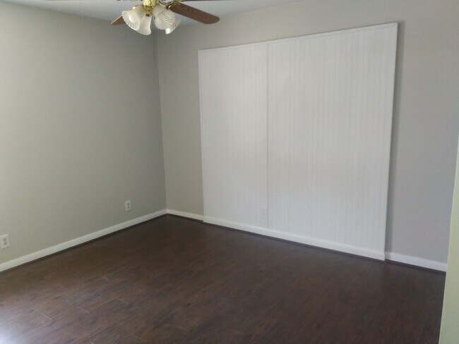 Building Photo - 10 Katherine Loop