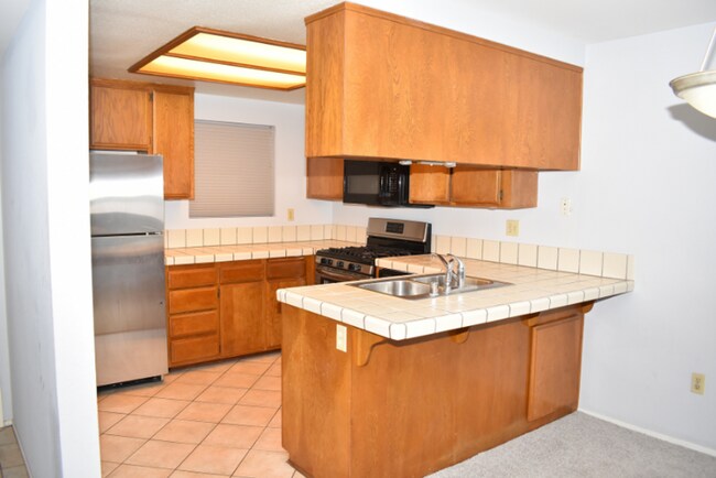 Building Photo - Spacious 2-Bed, 2-Bath Apartment North Park