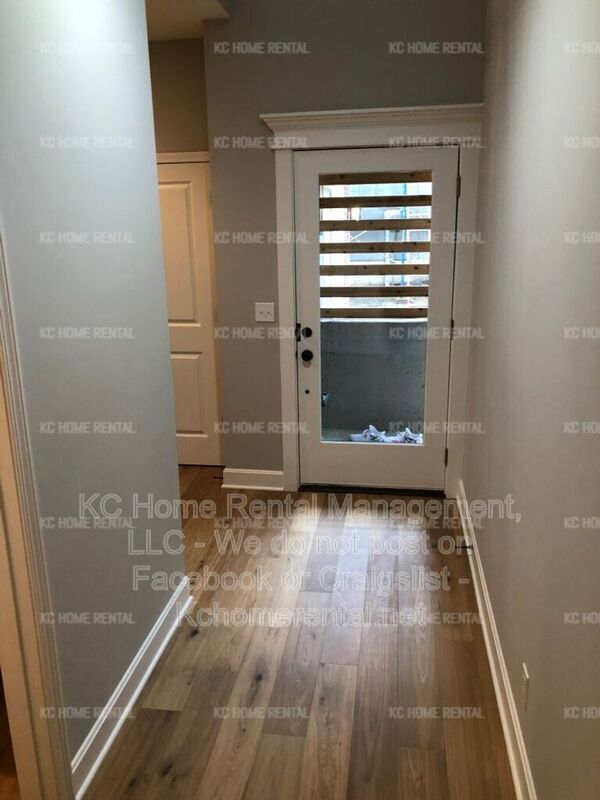 Building Photo - 3931 Genessee St