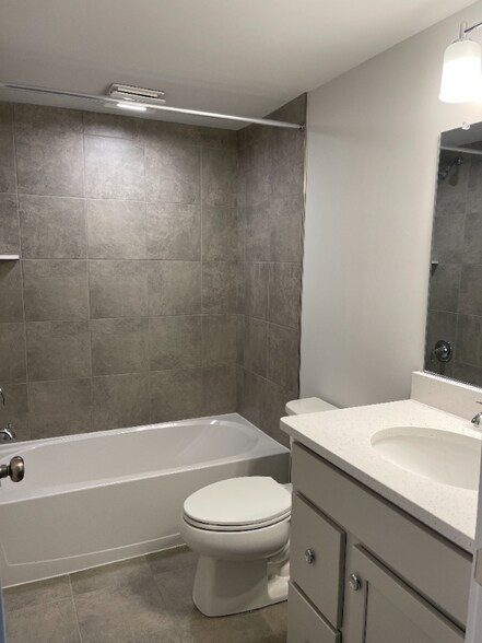 Building Photo - 9475 Pinkman Rd