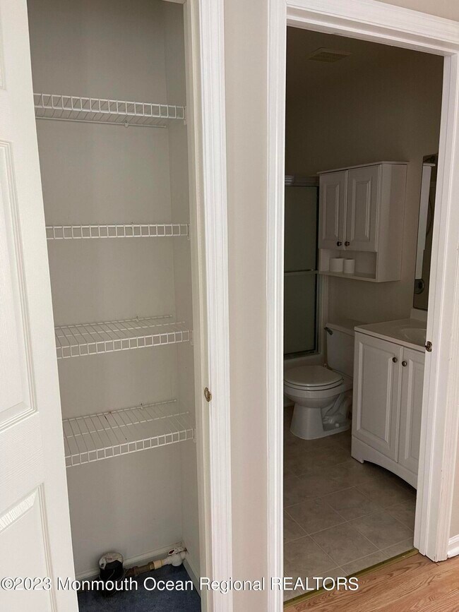 Building Photo - 48 Timberline Dr