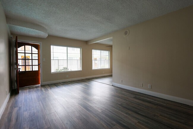 Interior Photo - La Casa Blanca