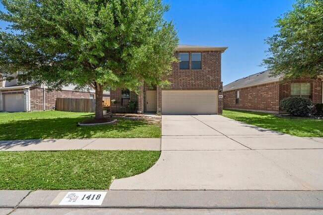 Building Photo - 1418 S Maple Dr