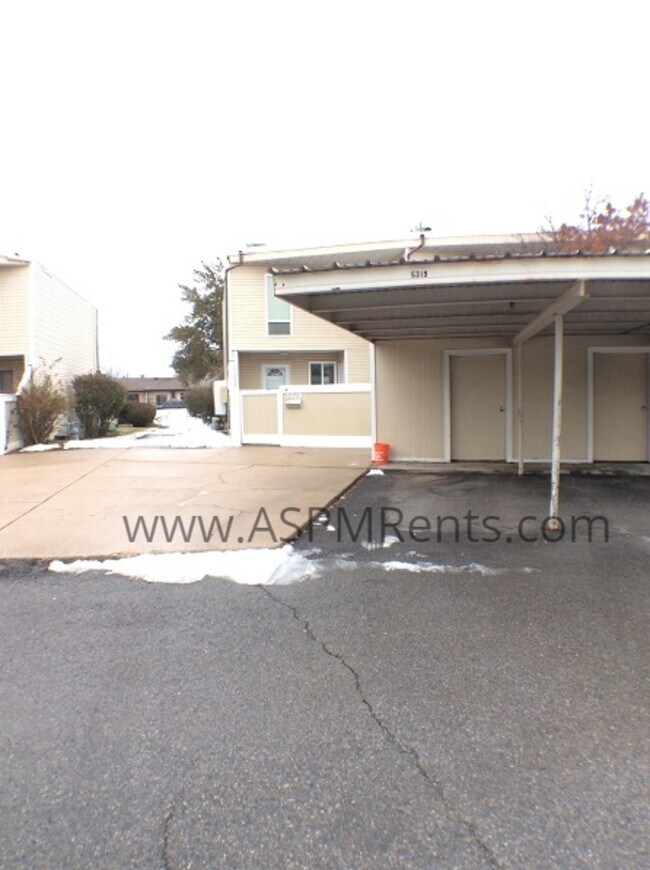 Primary Photo - 1 bed, 1 bath, pool