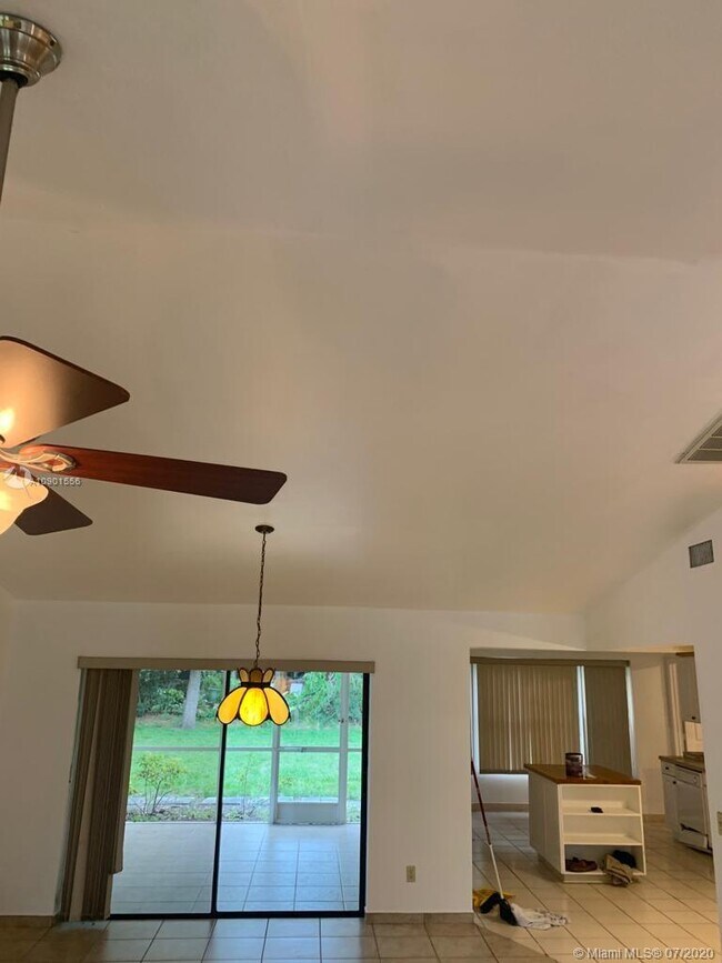 Building Photo - 2499 River Reach Dr