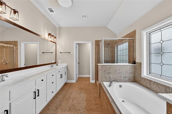 Building Photo - 10787 Bossier Dr