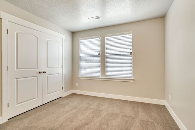 Building Photo - Great Lehi Townhome