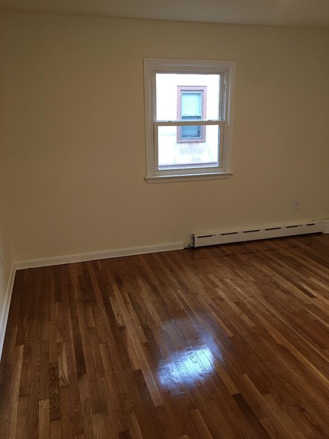 Building Photo - 14 SUYDAM STREET