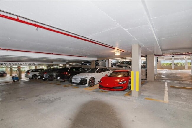 Building Photo - 801 Brickell Key Blvd