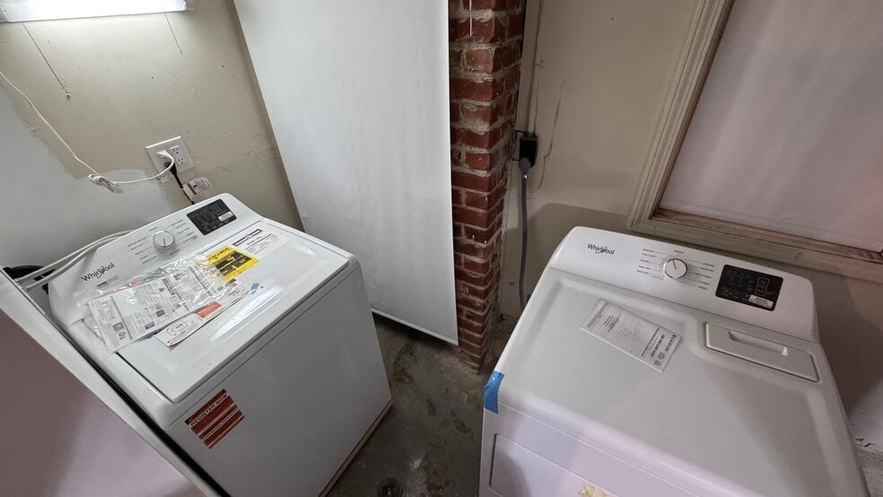 Building Photo - 126 Margaret Ave