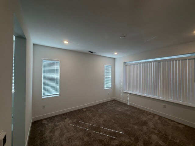 Building Photo - Lathrop - Gorgeous 5 Bedroom 3 Bathroom Home