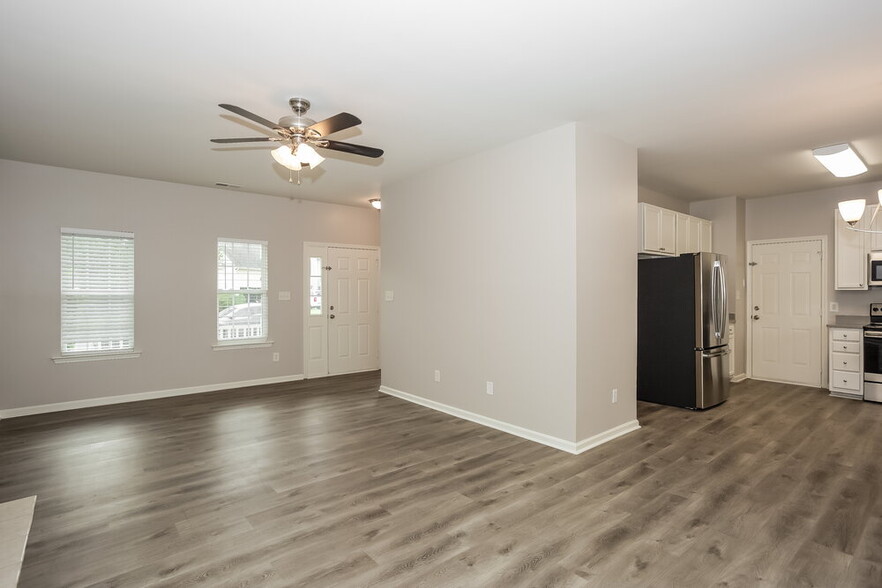 Building Photo - 11119 Amberglades Ln
