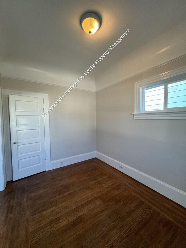 Building Photo - MOVE-IN READY 2+BR House in Prime NOBE neighborhood