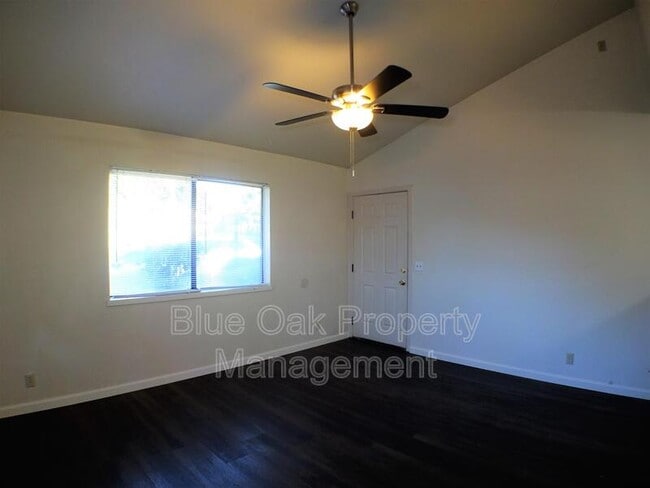 Building Photo - 2811 Morseman Ave
