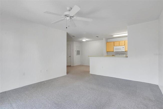 Building Photo - 5467 Vineland Rd