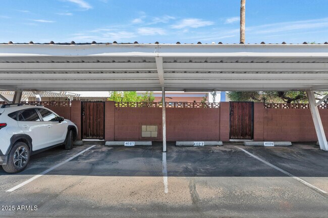 Building Photo - 4027 E Campbell Ave