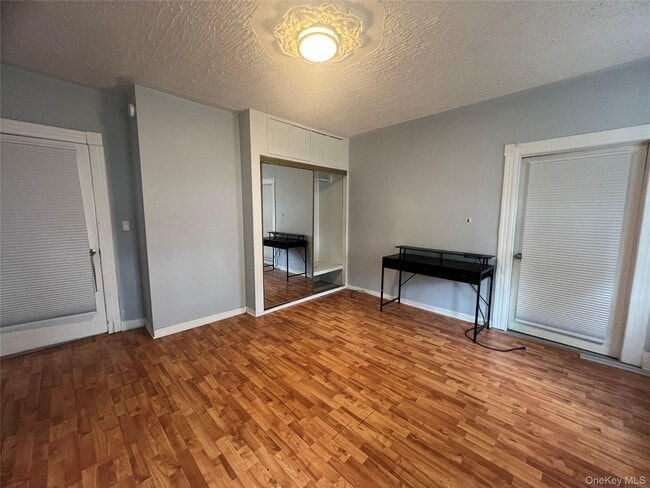 Building Photo - 11 Liberty St