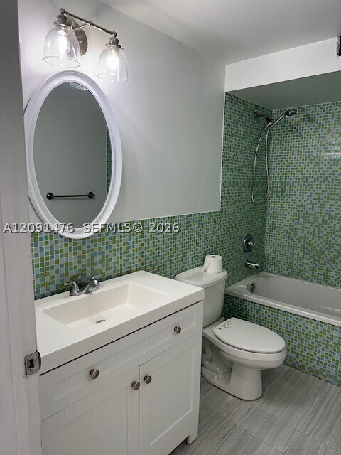 Building Photo - 3601 SW 117th Ave