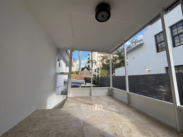 Building Photo - 801 NW 14th Ct