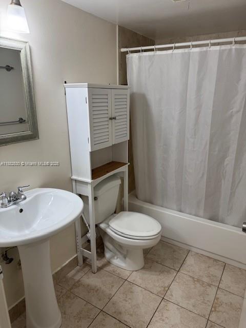 Building Photo - 540 Brickell Key Dr