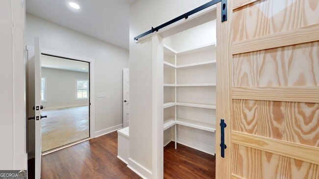 Building Photo - 53 Jericho Ln