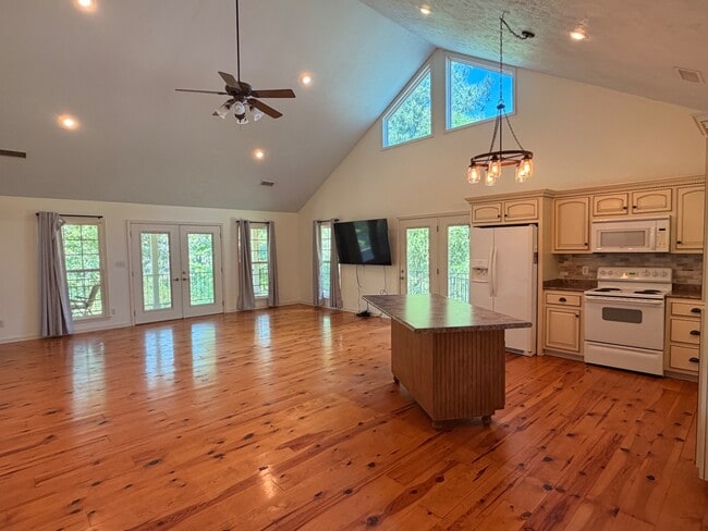 Building Photo - 505 Waterway Dr
