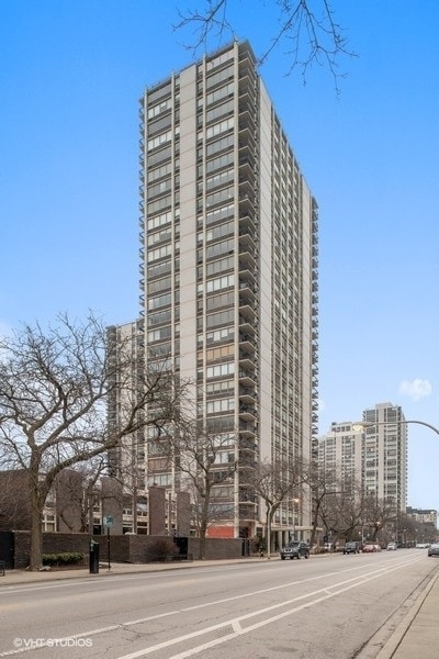 Building Photo - 1355 N Sandburg Terrace