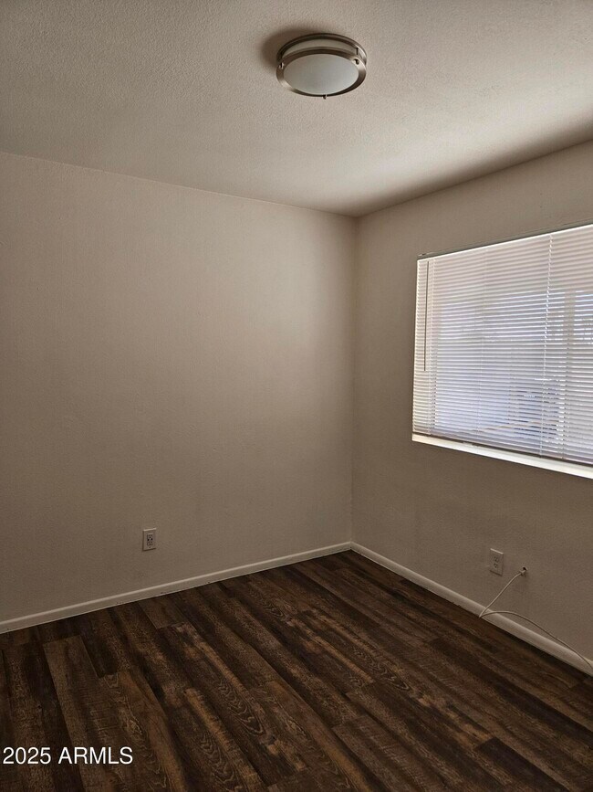 Building Photo - 1221 E Harmony Cir
