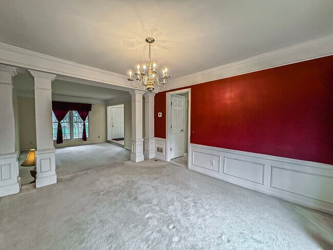 Building Photo - Fantastic 4 Bed 3.5 Bath Colonial Home Sitting On A Large Private Lot In Desired Old Bridges Estates