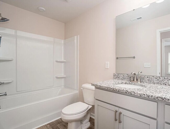 Building Photo - Spacious 3-Bed, 2.5-Bath End Unit Townhome